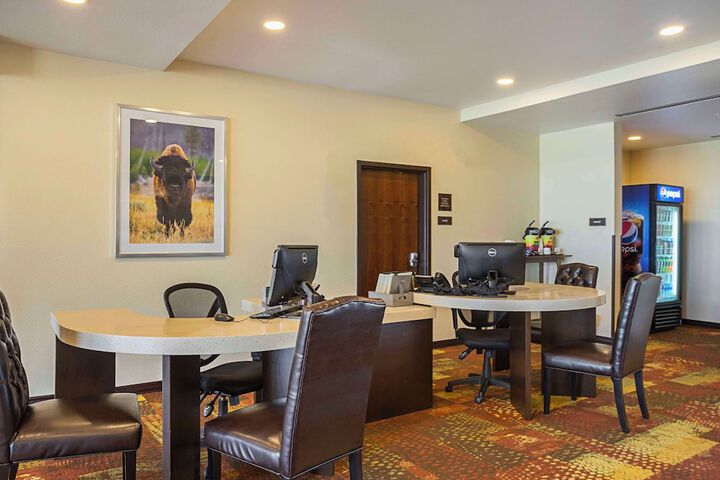 Business Center 56 of 59