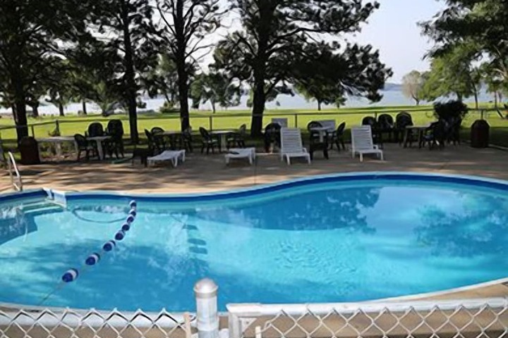 Lewis and Clark Resort