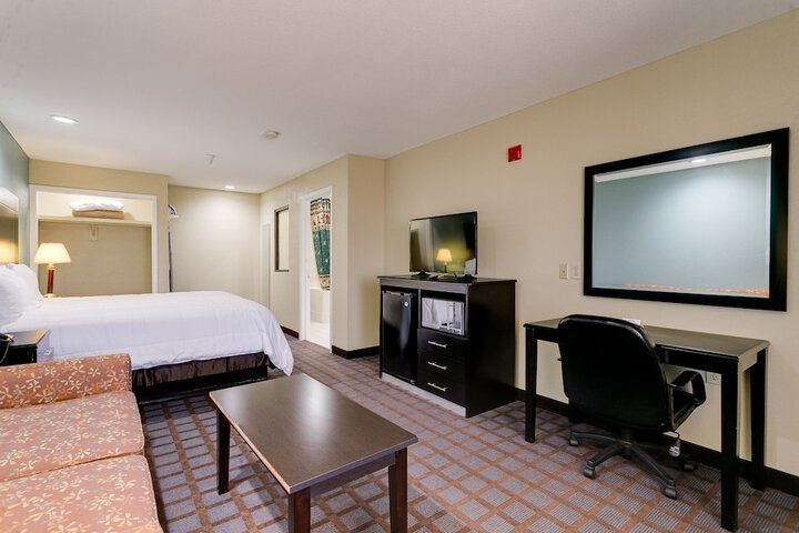 Room 16 of 40