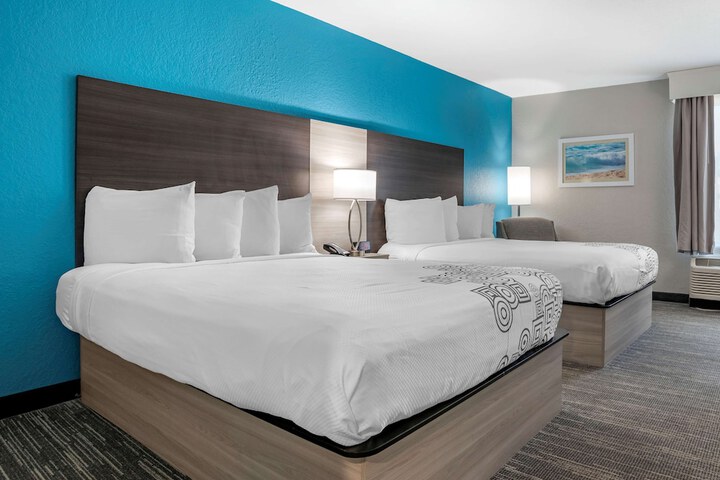 Room 17 of 29