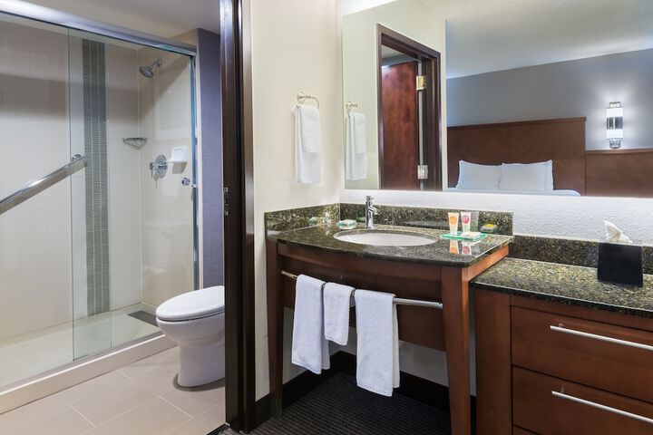 Room 32 of 44
