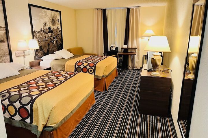 Room 16 of 44