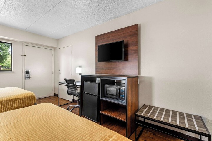 Room 17 of 41