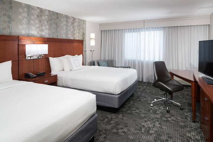 Room 21 of 34
