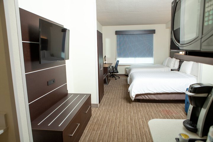 Room 16 of 43