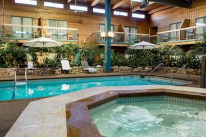 BEST WESTERN PLUS Coquitlam Inn Convention Centre