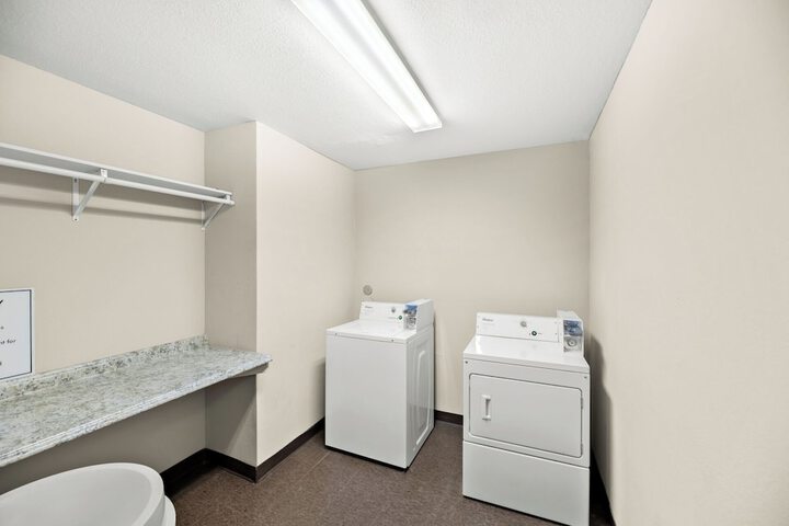 Room 18 of 38