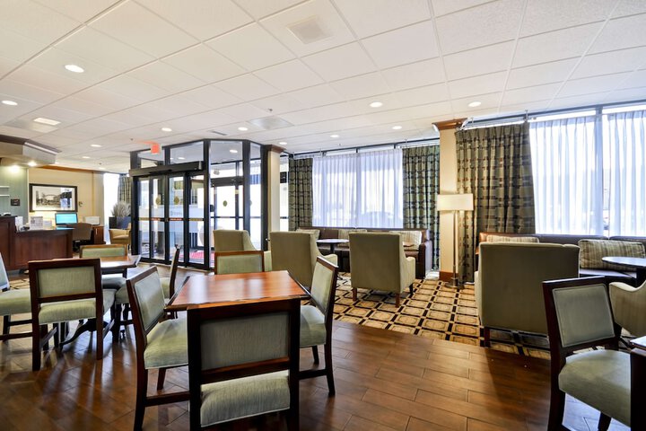 Hotel Interior 10 of 38