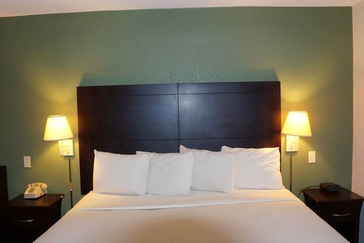 Room 12 of 34