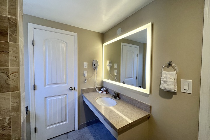 Room 46 of 152