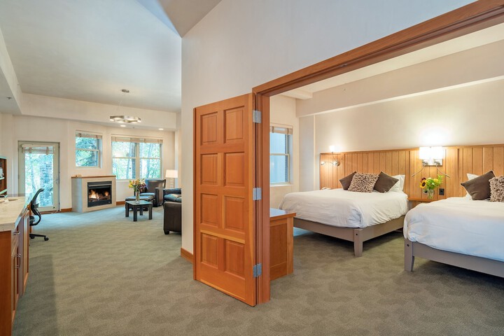 Room 28 of 61