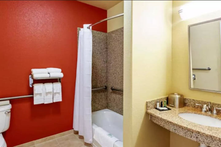 Room 12 of 42