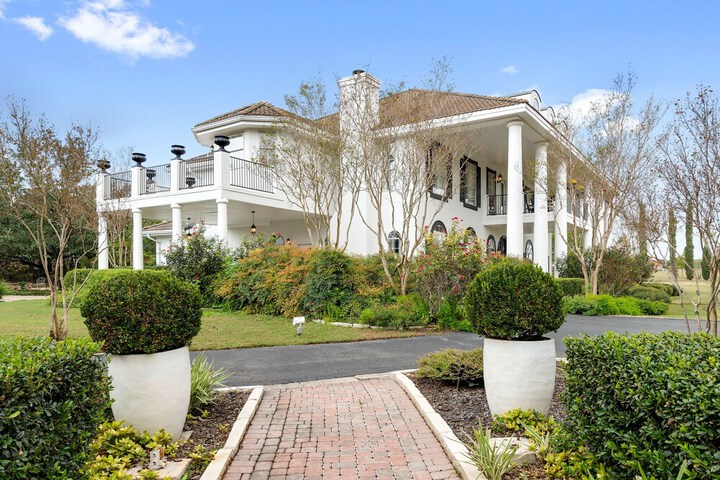The Plantation House Boutique Inn