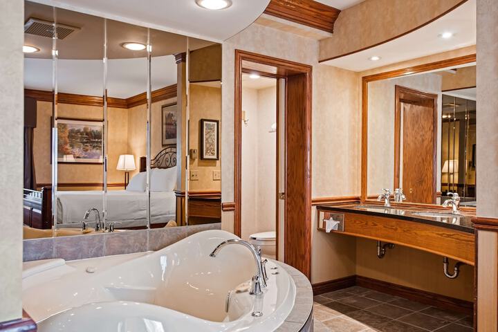 Room 32 of 50