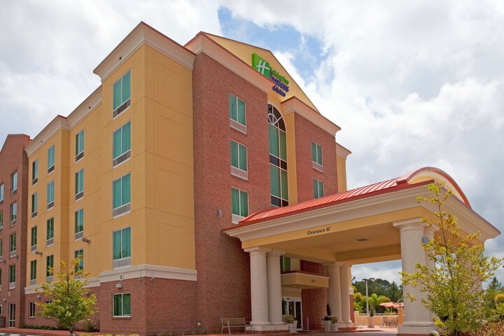 Hotel 2 of 35
