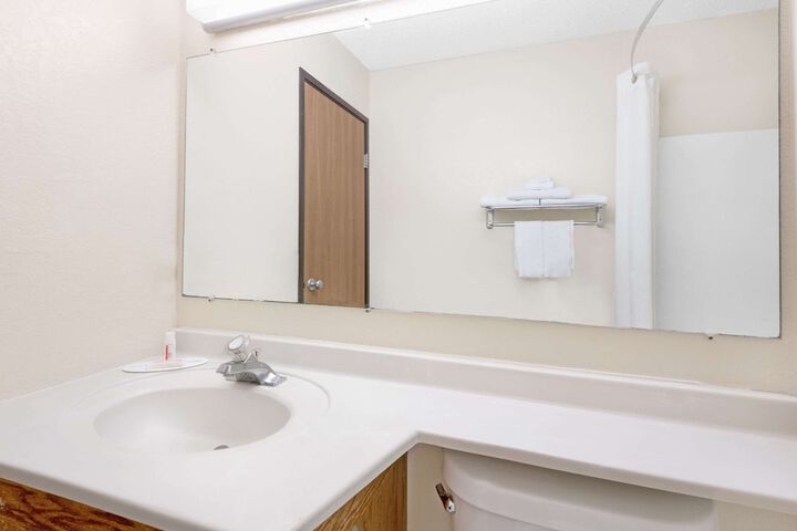 Room 7 of 14