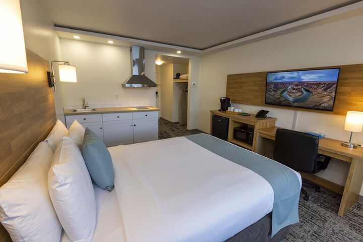 Highliner Hotel & Conference Centre