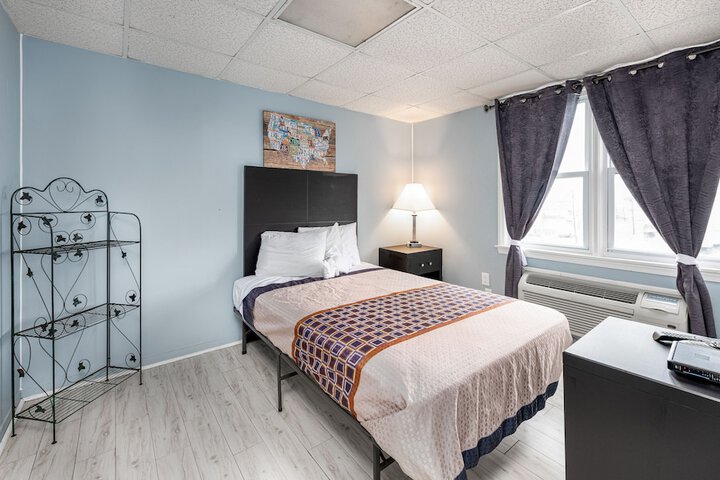 Room 22 of 33