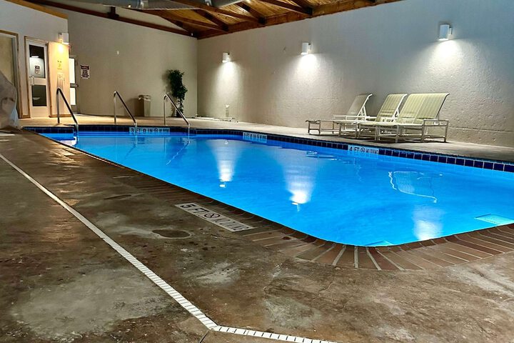 Microtel Inn & Suites by Wyndham Quincy Downtown / River Area
