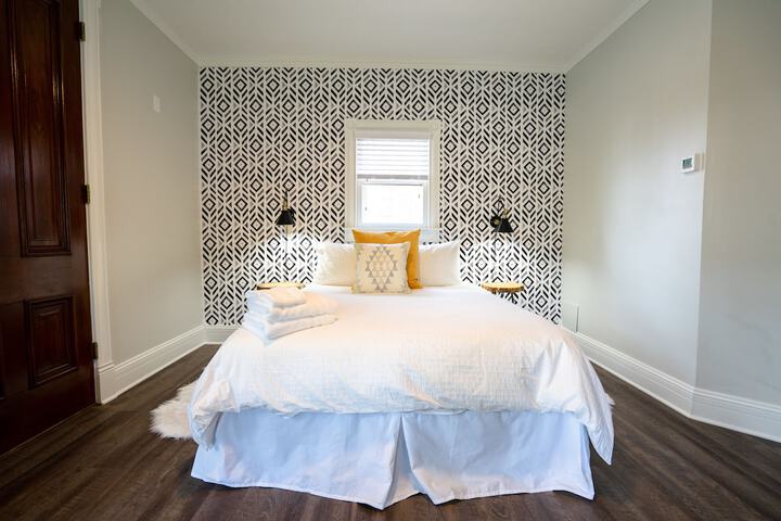 Room 82 of 112