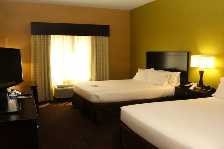 Room 44 of 77