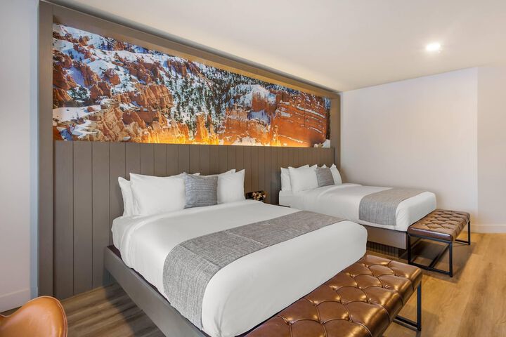 The Valor an Ascend Collection Hotel