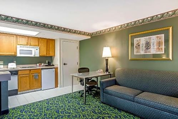 Quality Inn & Suites Lexington