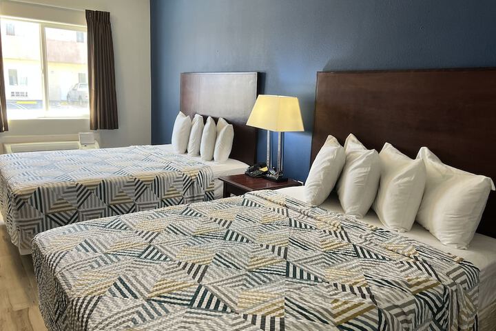 Room 16 of 25
