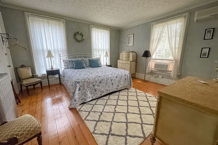 Room 26 of 35
