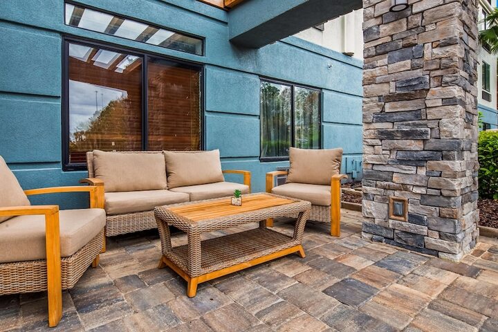 Terrace/Patio 22 of 23