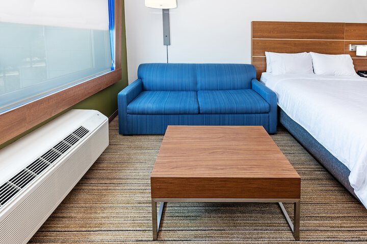 Holiday Inn Express & Suites Stafford NW - Sugar Land by IHG