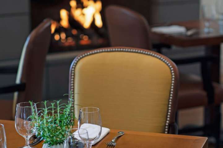 Dining 57 of 75