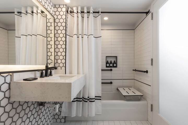 Mills House Charleston Curio Collection by Hilton