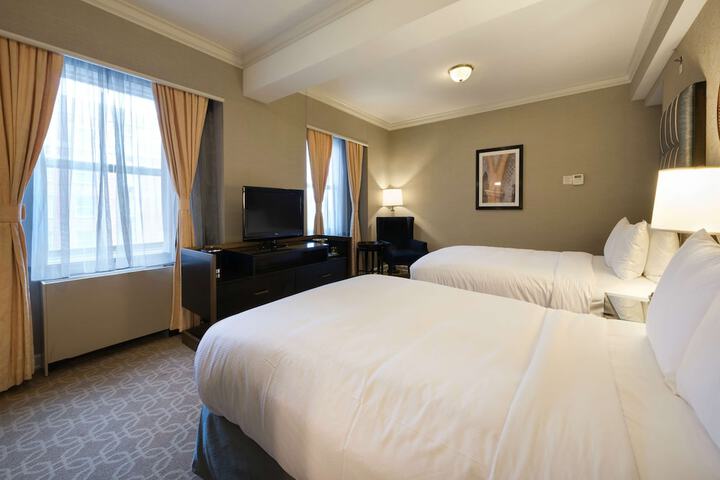 Room 26 of 154