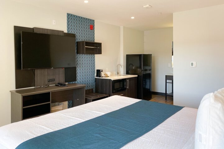 Studio 6 Suites – Stockton CA – Waterfront