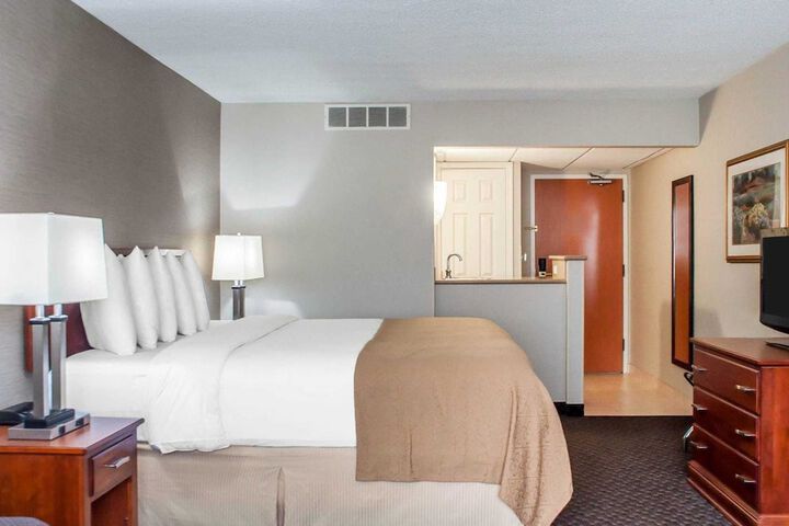Room 49 of 80