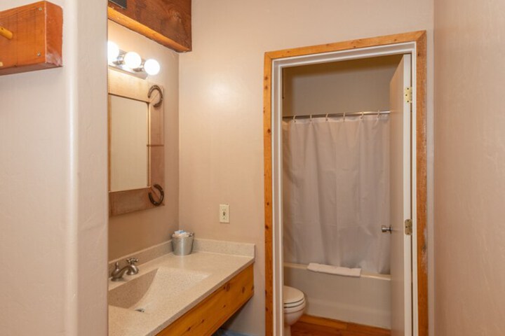 Room 18 of 26