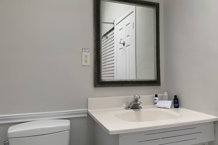 Room 34 of 104