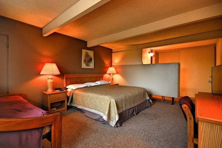 Room 19 of 34