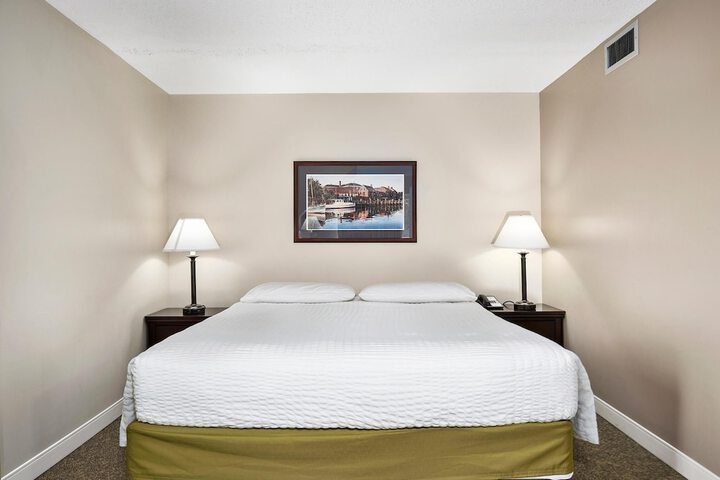 Room 10 of 24
