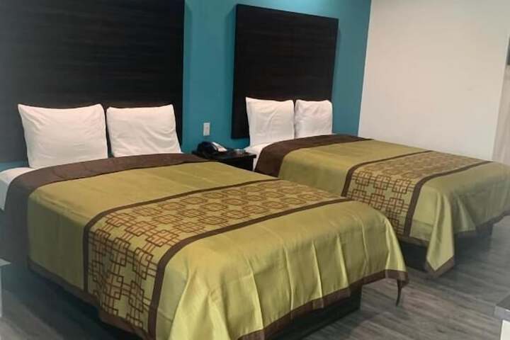 Room 8 of 15