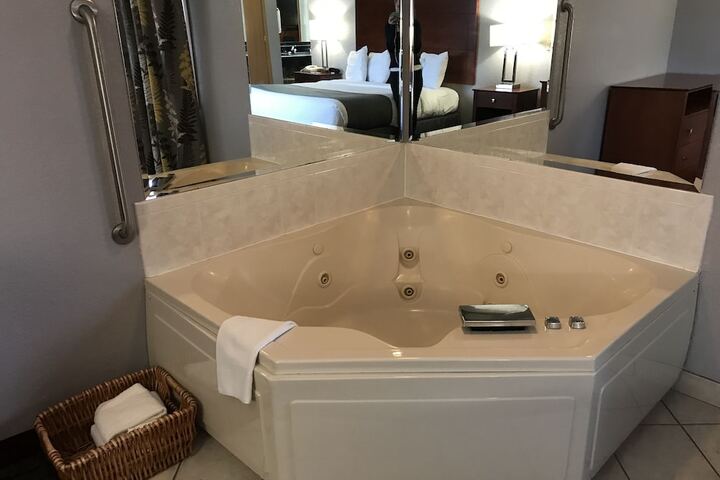 Room 44 of 70