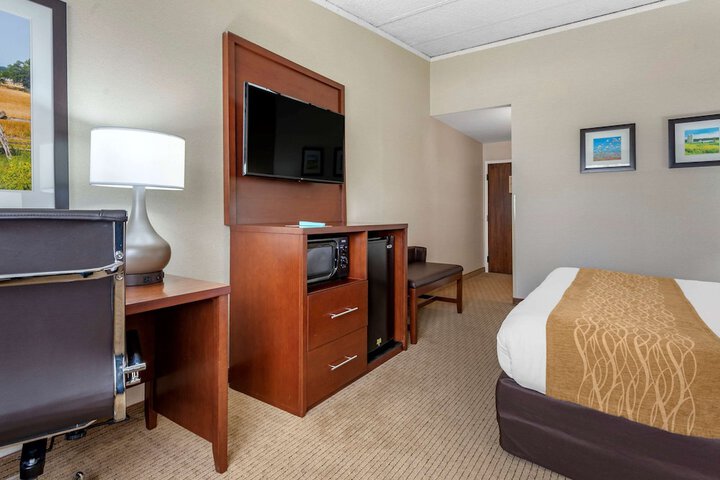 Room 9 of 26