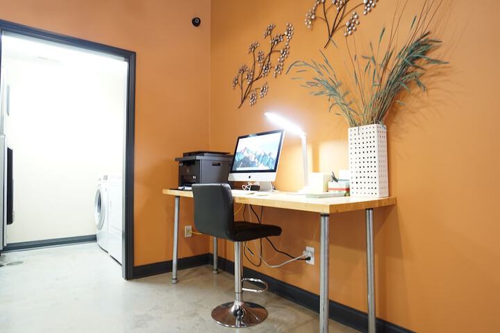 Business Center 65 of 66