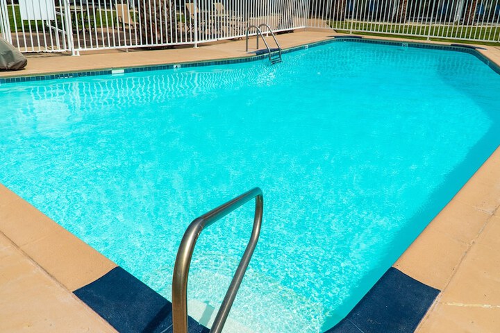 Pool 11 of 62