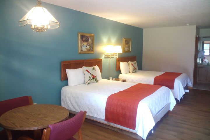 Room 32 of 61