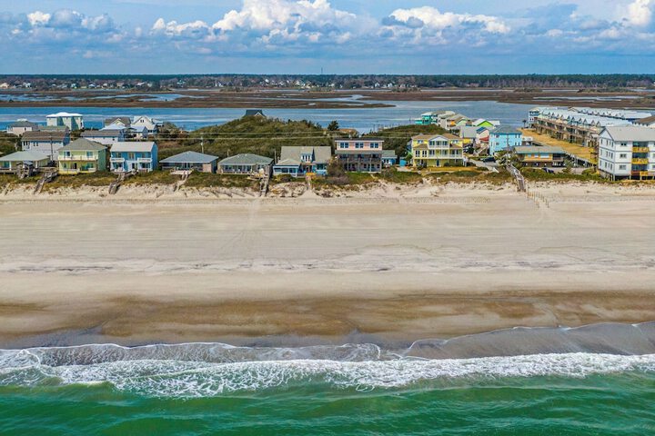 Surfside Cottage by Topsail Realty