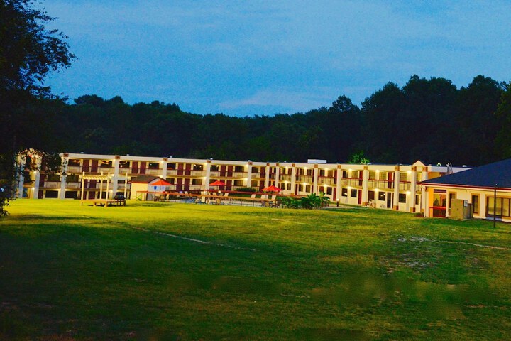 Hotel 8 of 36