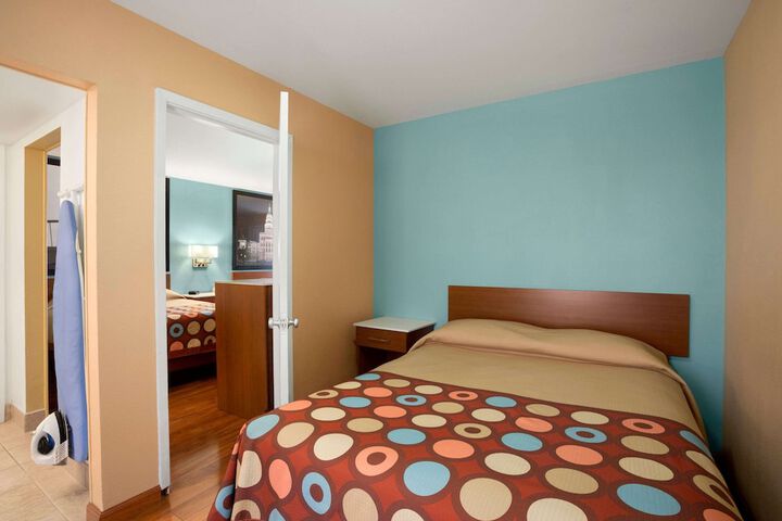 Room 12 of 15