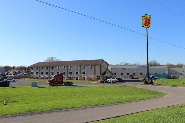 Super 8 by Wyndham Wyoming / Grand Rapids Area